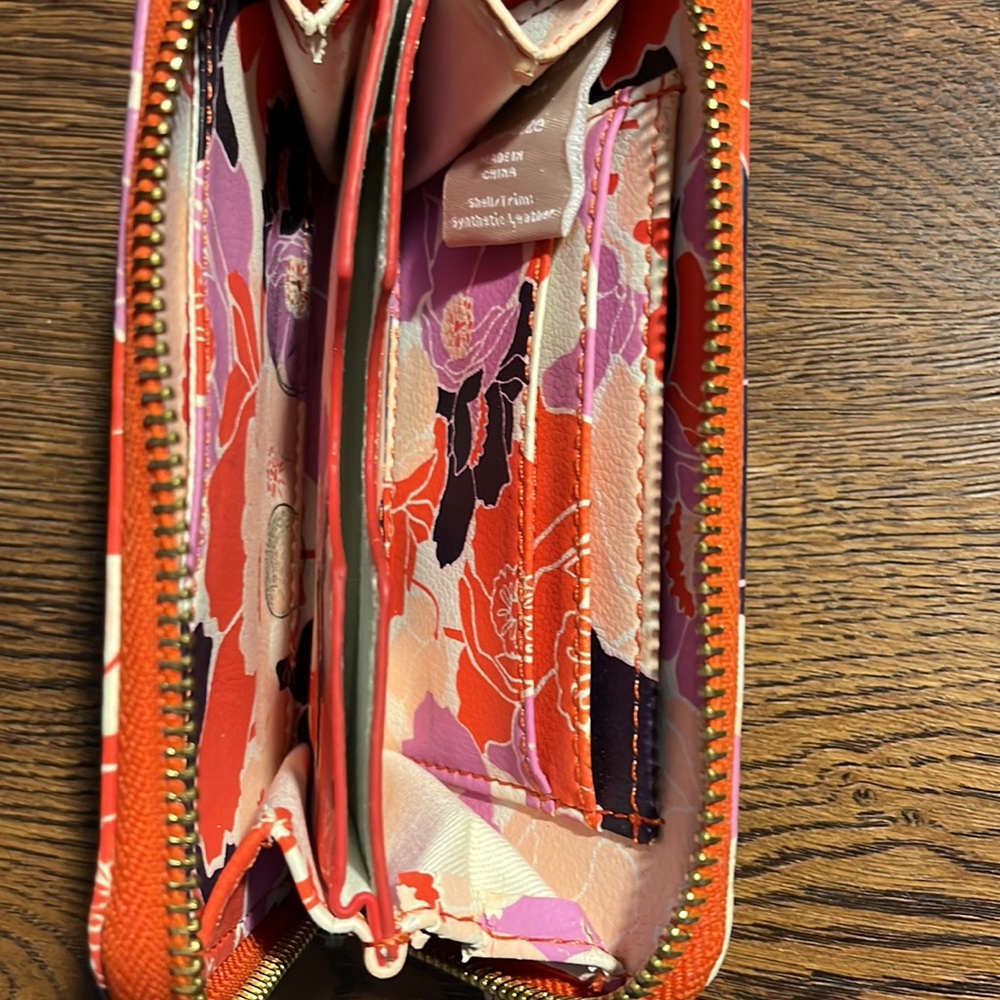 Banana Republic wallet - Picture 3 of 6